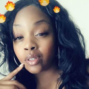 Meet your Posher, Aisha